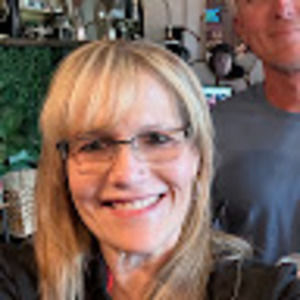 Meet your Posher, Monique